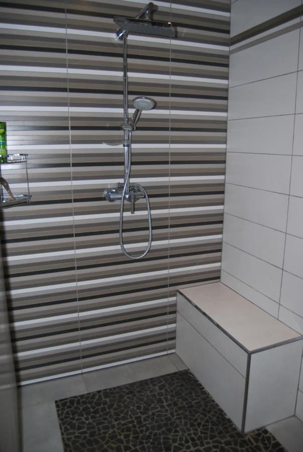 Loft, avec piscine privative, à 15 minutes à pied du centre ville Montpellier Esterno foto